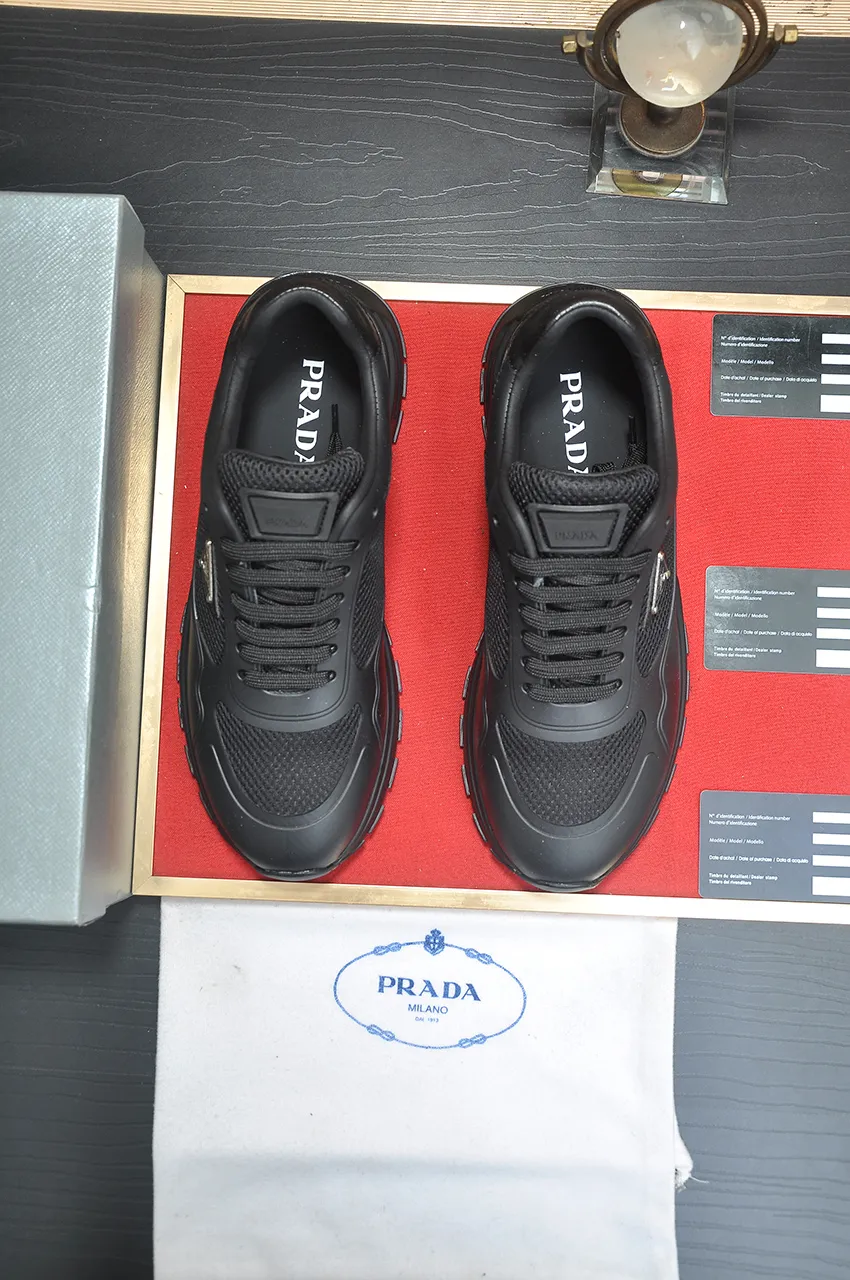 Men's shoes 💰580💶 [PRADA] Top original items, new seasonal styles, high-quality original items, top-grade high-mercerized cowhide combined with original breathable fabric + imported glue, imported stretch fabric inside with original cowhide feet, original thick outsole! Quality guaranteed! Code 38-45 (45 customized)
